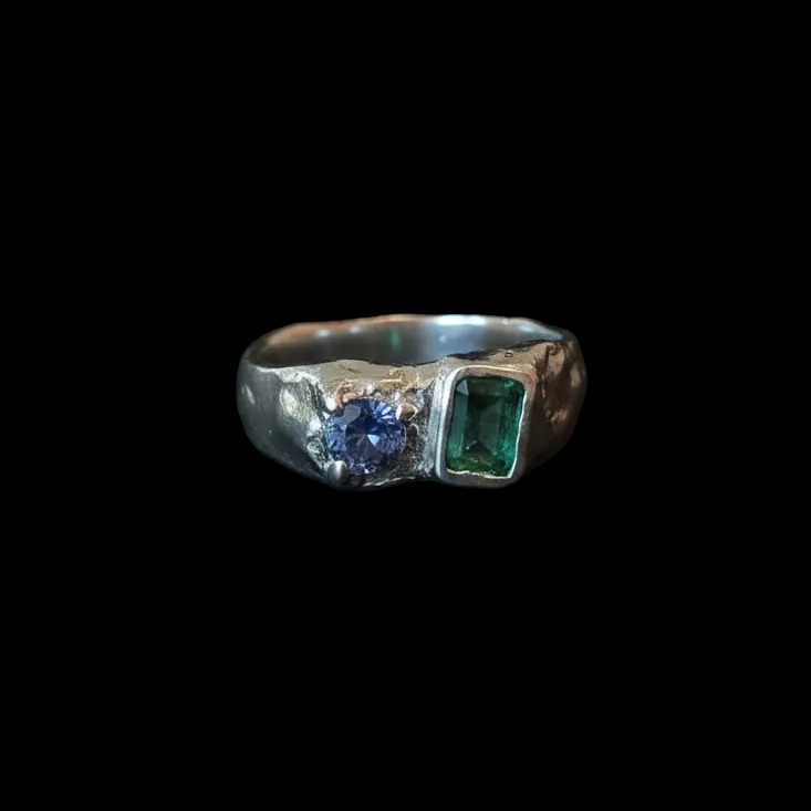 Duet Silver Ring | Blue Sapphire & Emerald 2047-1