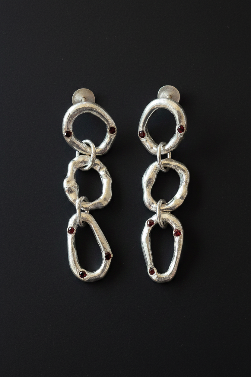 Nova Chain Silver Earrings | Garnet