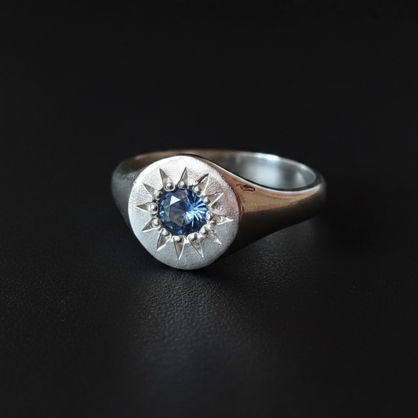Daisy Silver Signet | Blue Sapphire 2066