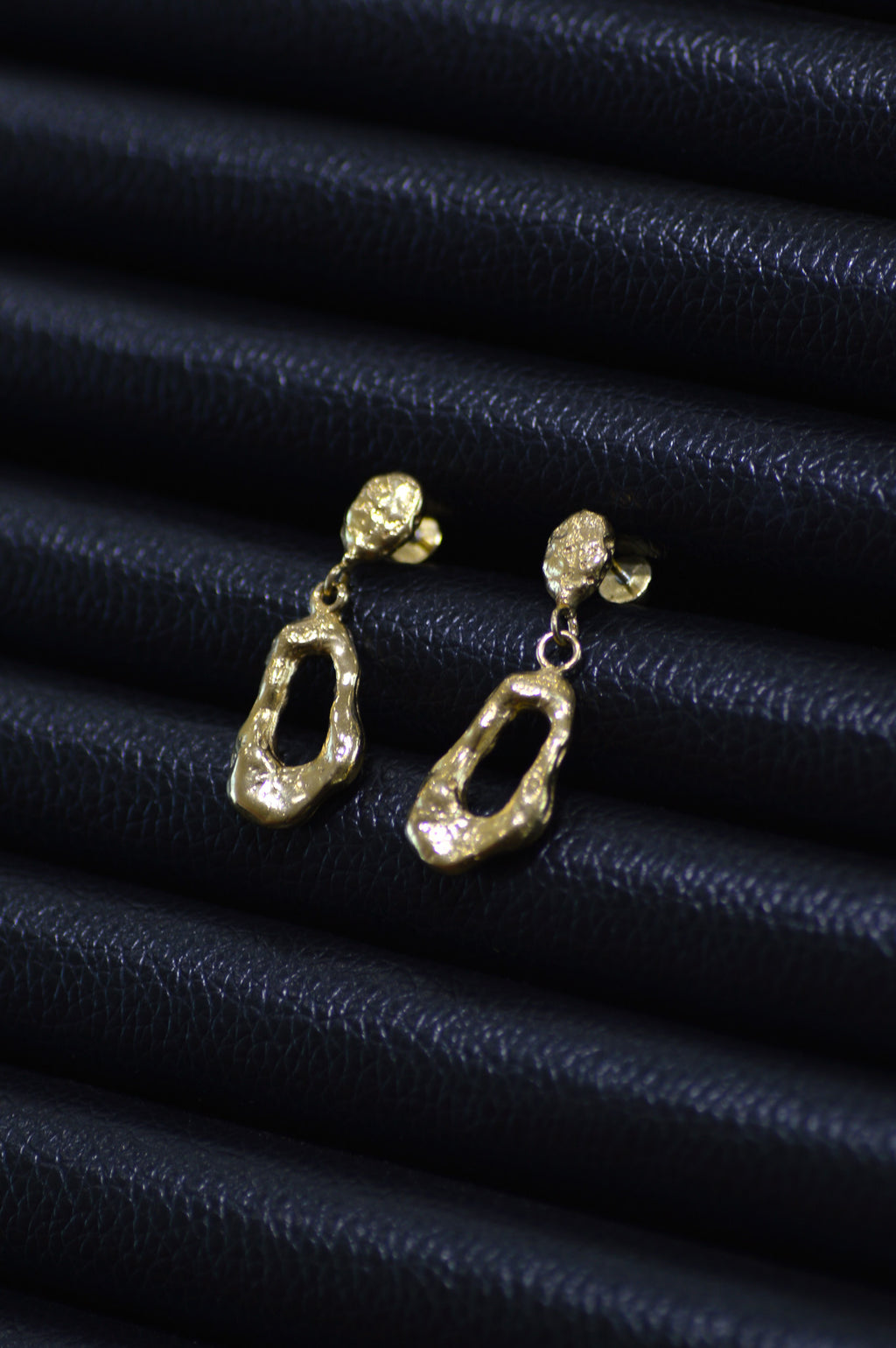 Moma Liquid Brass Earring
