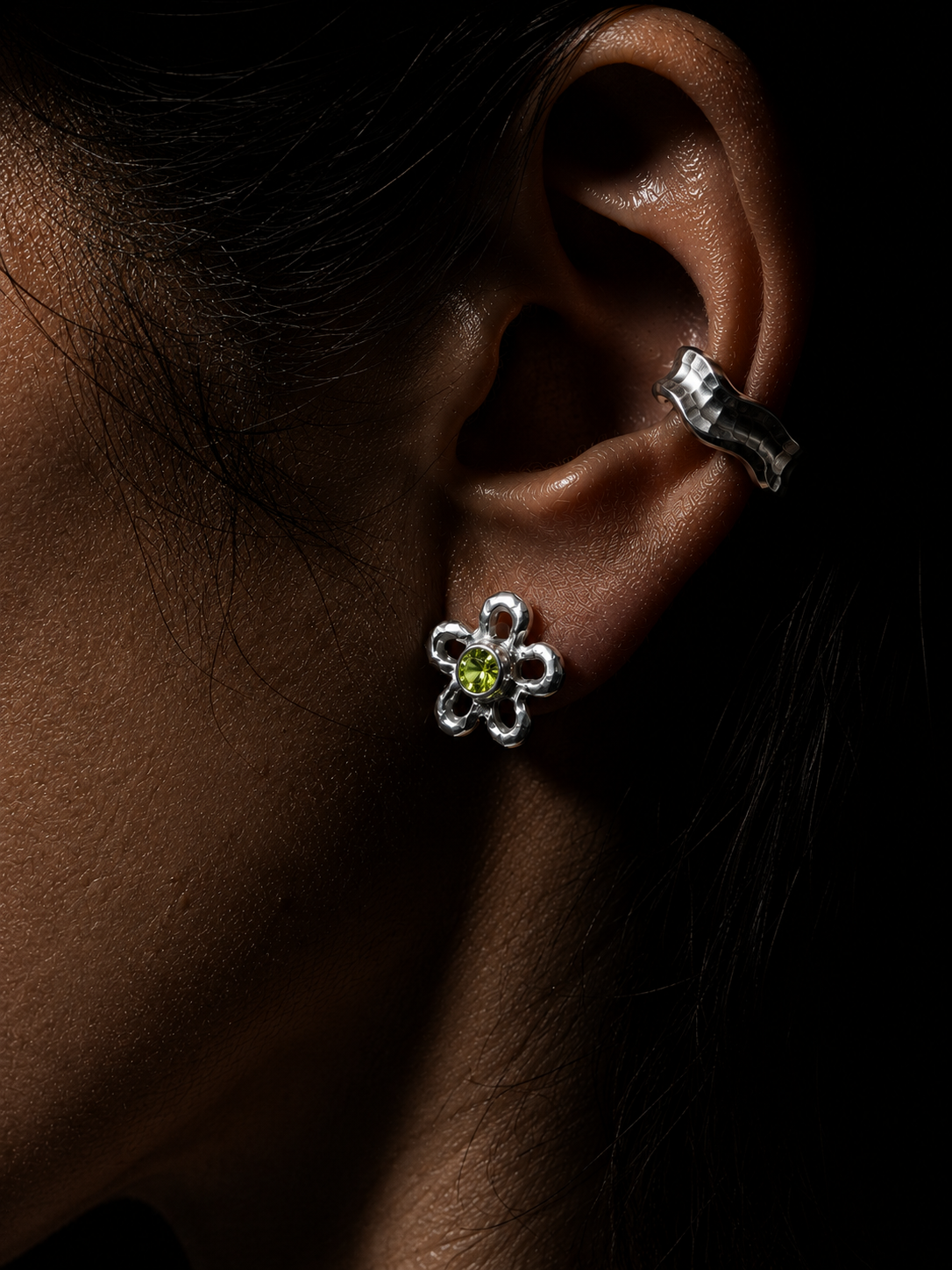 Mala Silver Stud Earrings | Peridot 1933