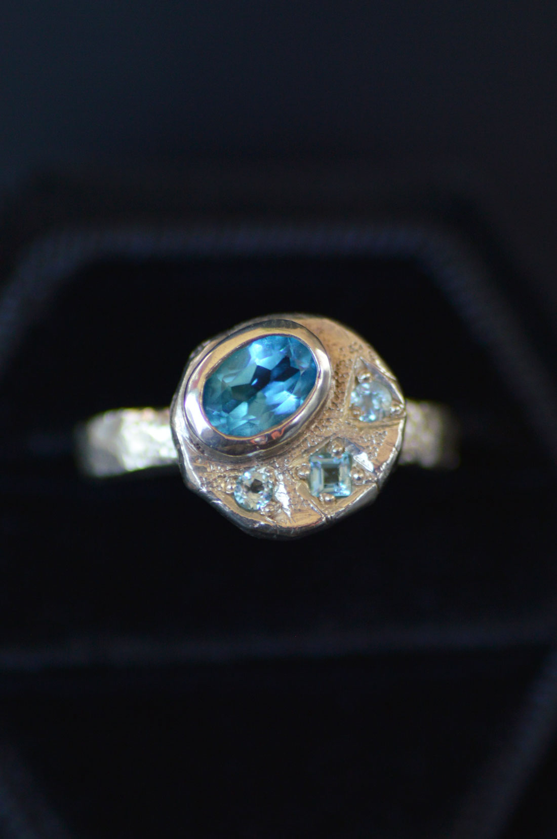 Sculpture Silver Ring Blue Topaz 1253 - 1